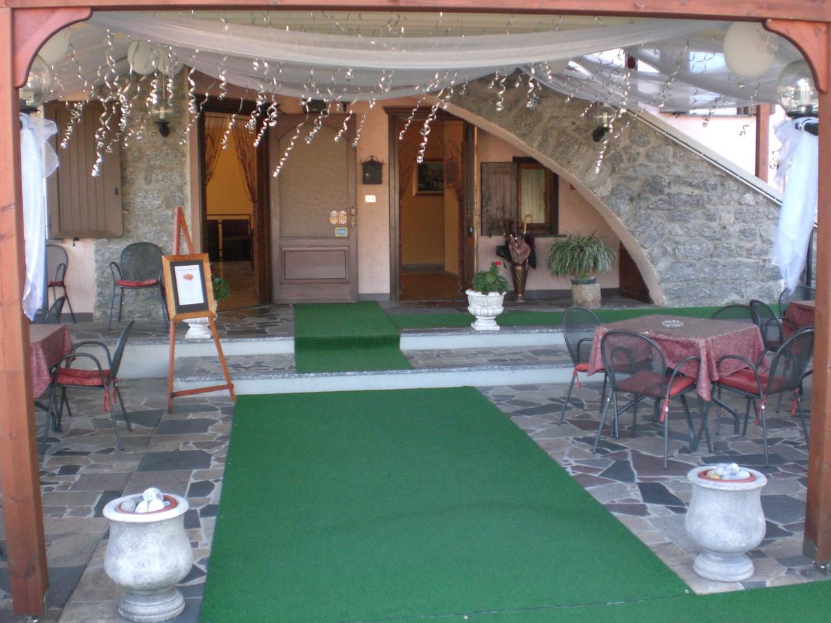 Hotel Ristorante Miravalle Teglio Extérieur photo
